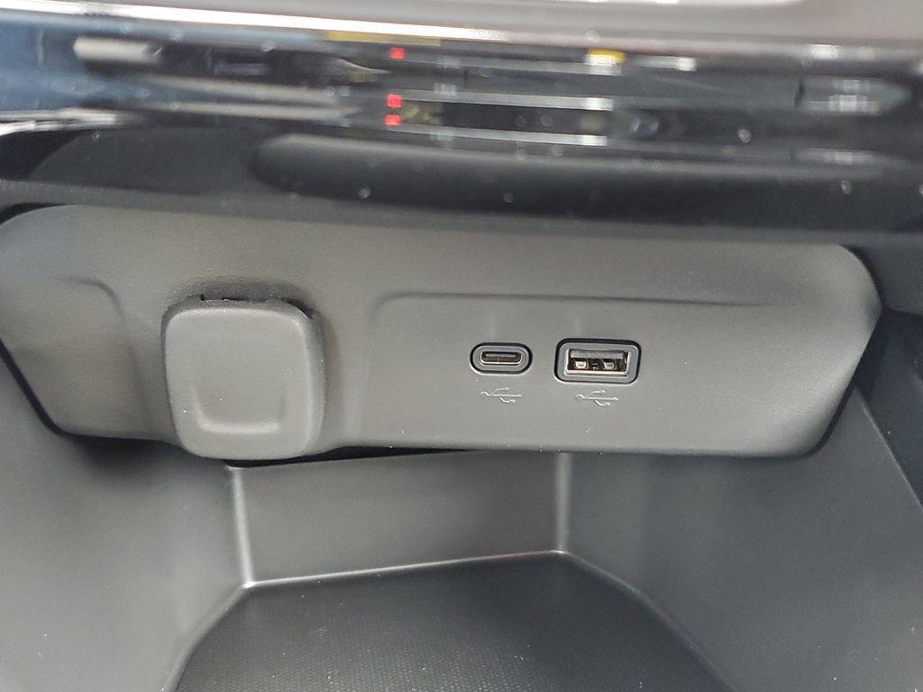 2026 Chevrolet Trax LT - Photo 32