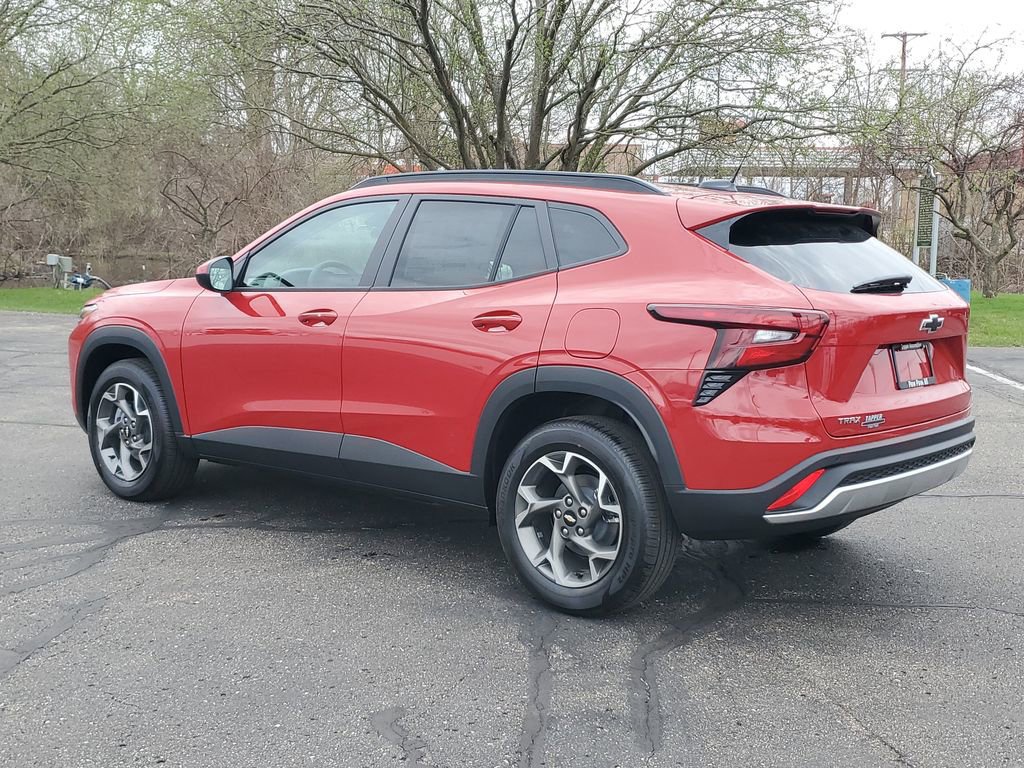 2026 Chevrolet Trax LT - Photo 5