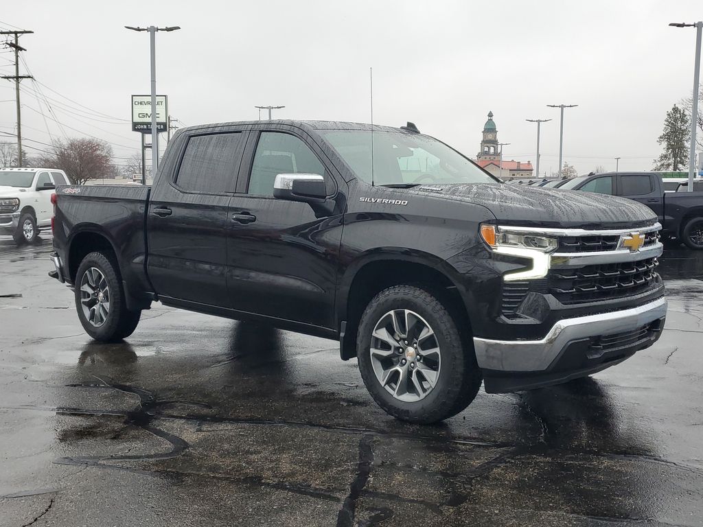 2026 Chevrolet Silverado 1500 LT photo 2