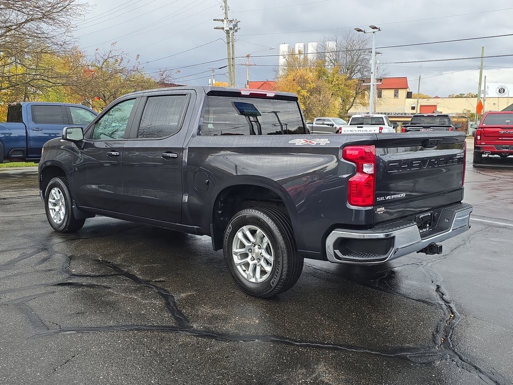 2024 Chevrolet Silverado 1500 LT photo 4