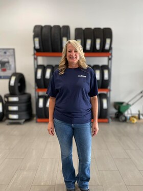 Staff member AMY MOORLAG from ID_f33a0358cd12