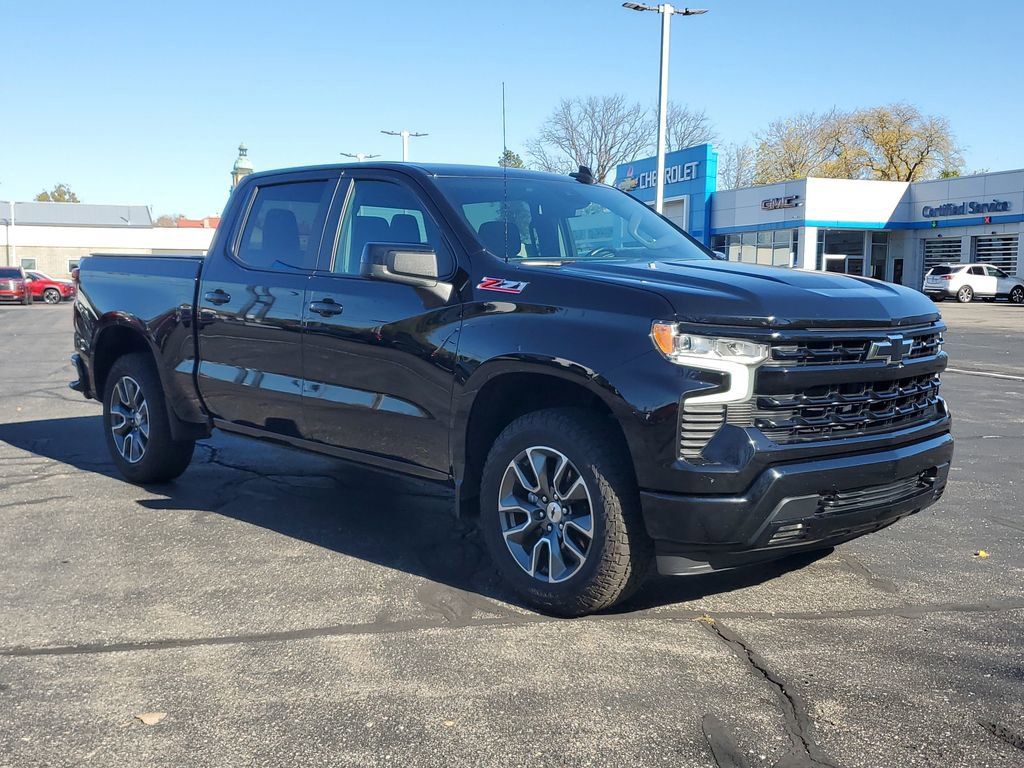 2022 Chevrolet Silverado 1500 RST photo 2