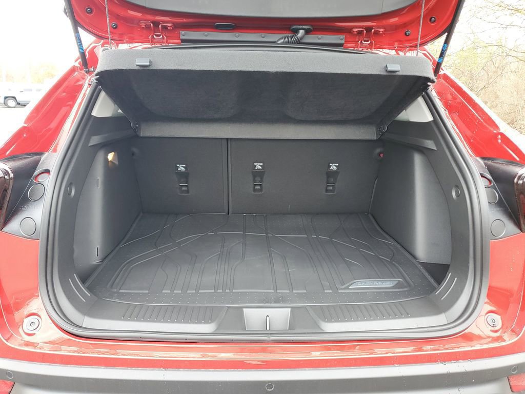 2026 Chevrolet Trax LT - Photo 8