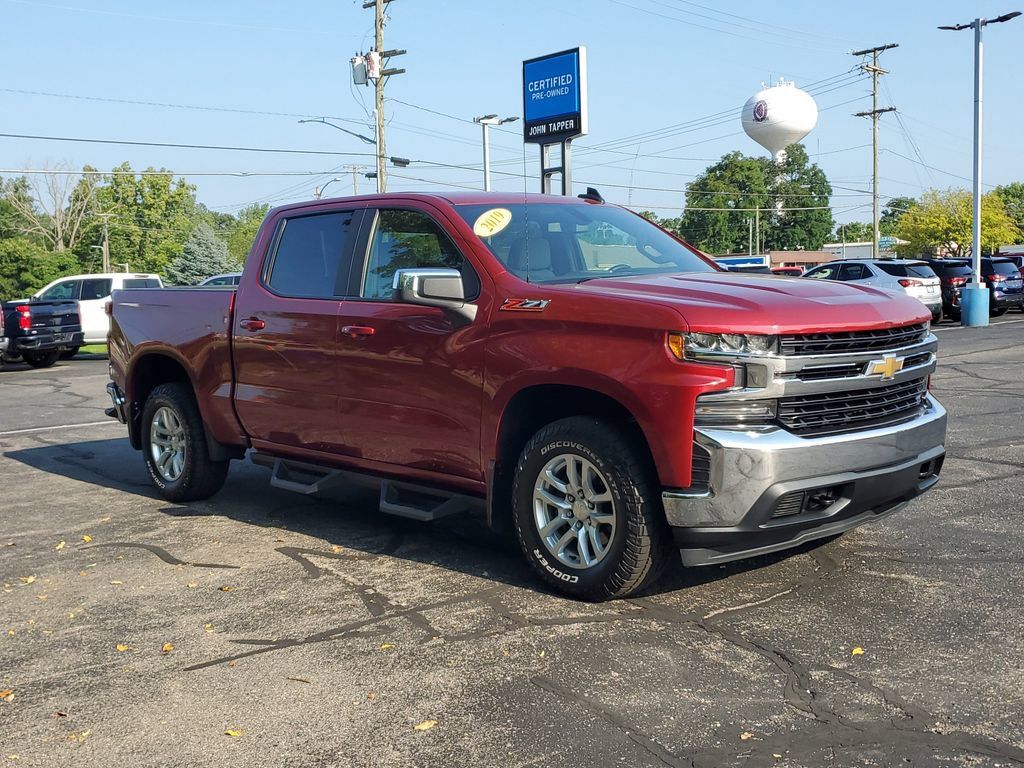 2019 Chevrolet Silverado 1500 LT photo 2