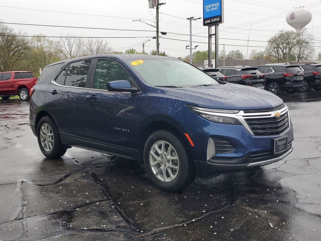 Used 2022 Chevrolet Equinox LT with VIN 3GNAXUEV8NL307798 for sale in Paw, MI