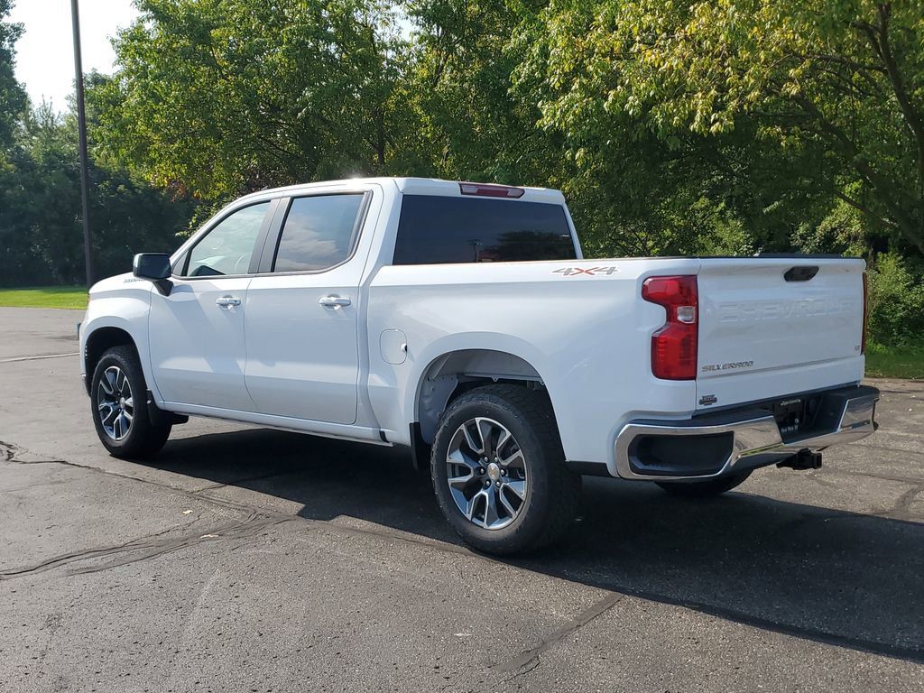 2026 Chevrolet Silverado 1500 LT photo 4