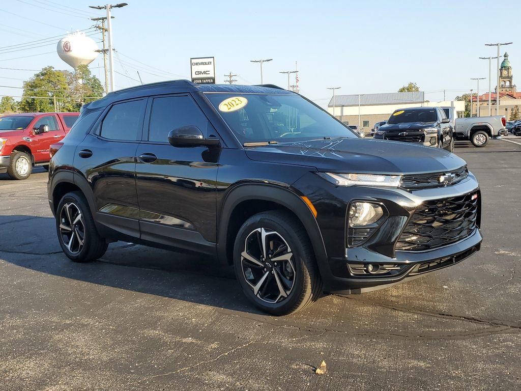 2023 Chevrolet Trailblazer RS photo 2