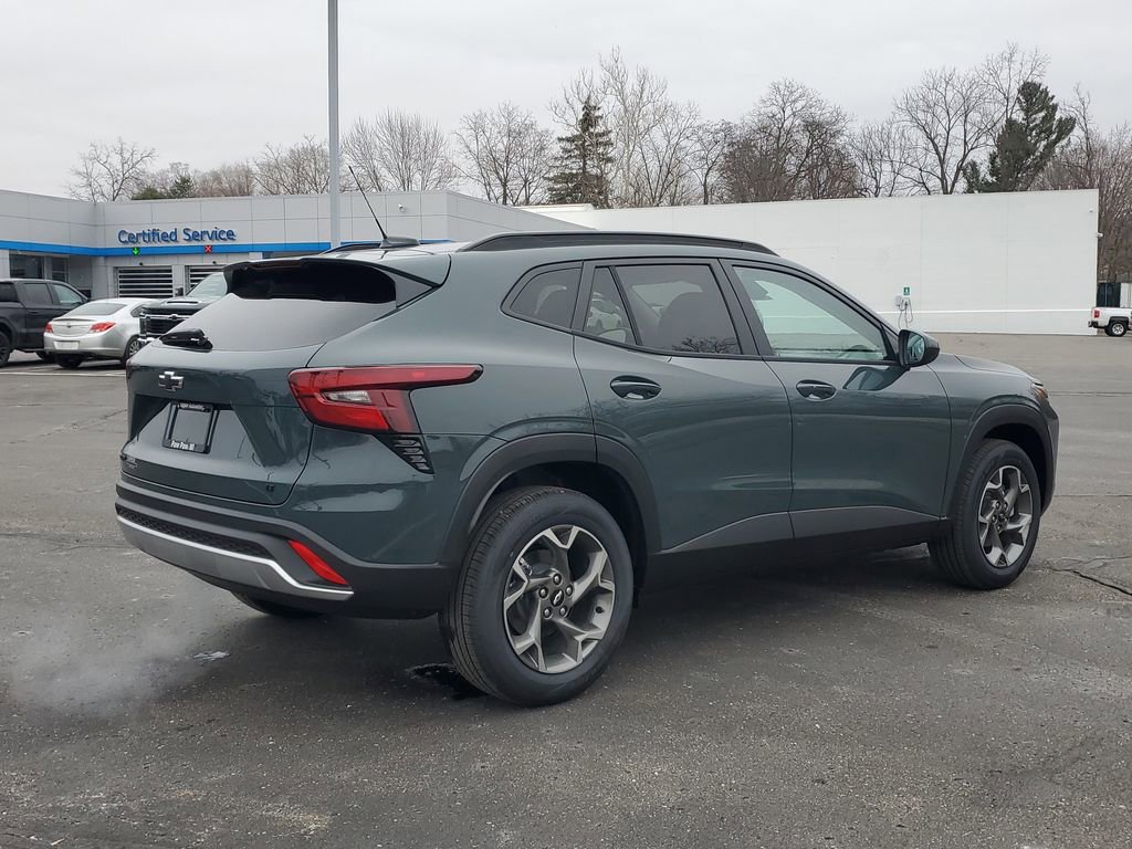 2026 Chevrolet Trax LT - Photo 10