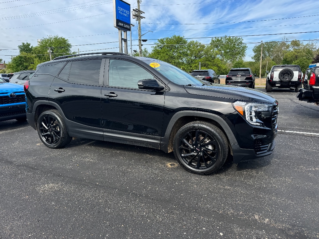 Used 2024 GMC Terrain SLE SUV