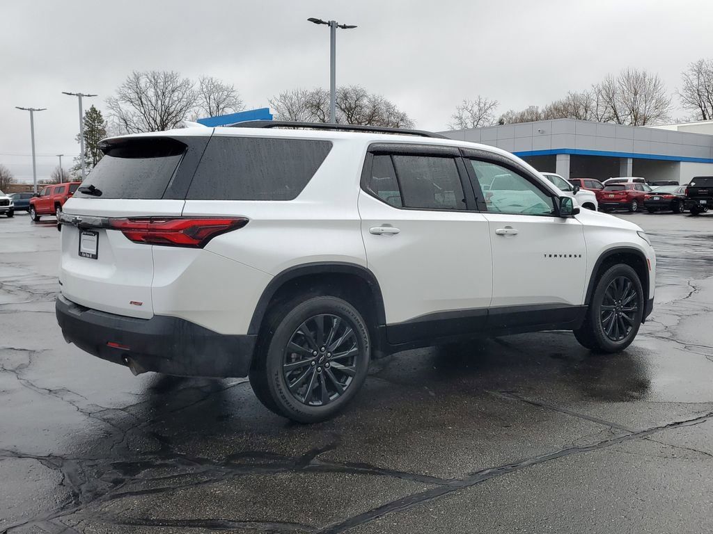 2023 Chevrolet Traverse RS photo 3
