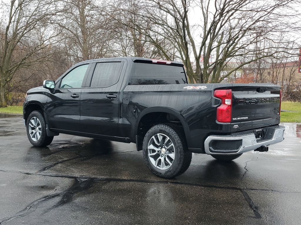 2026 Chevrolet Silverado 1500 LT photo 4