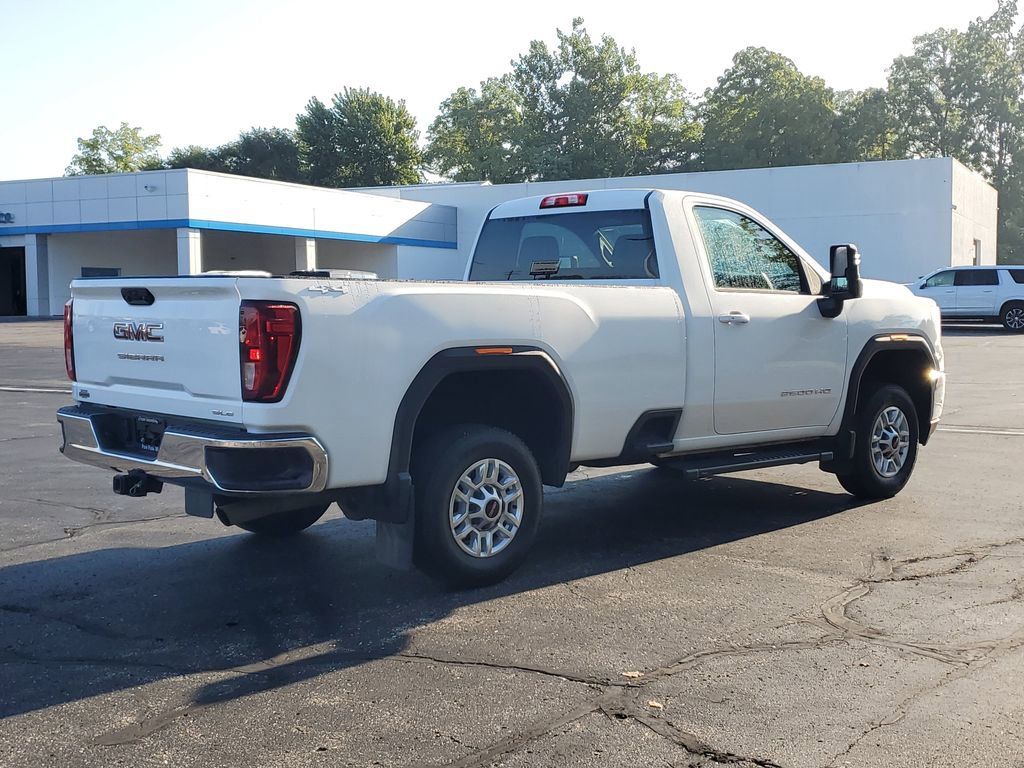 2022 Gmc Sierra 2500 HD SLE photo 3