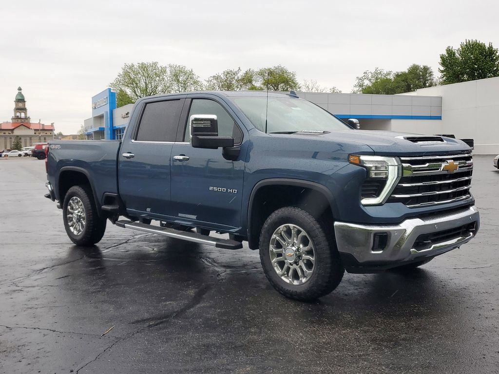 2025 Chevrolet Silverado 2500HD LTZ photo 2