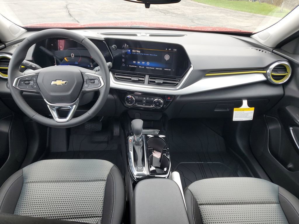 2026 Chevrolet Trax LT - Photo 10