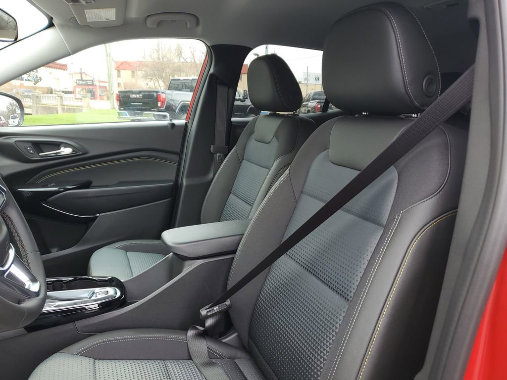 2026 Chevrolet Trax LT - Photo 14