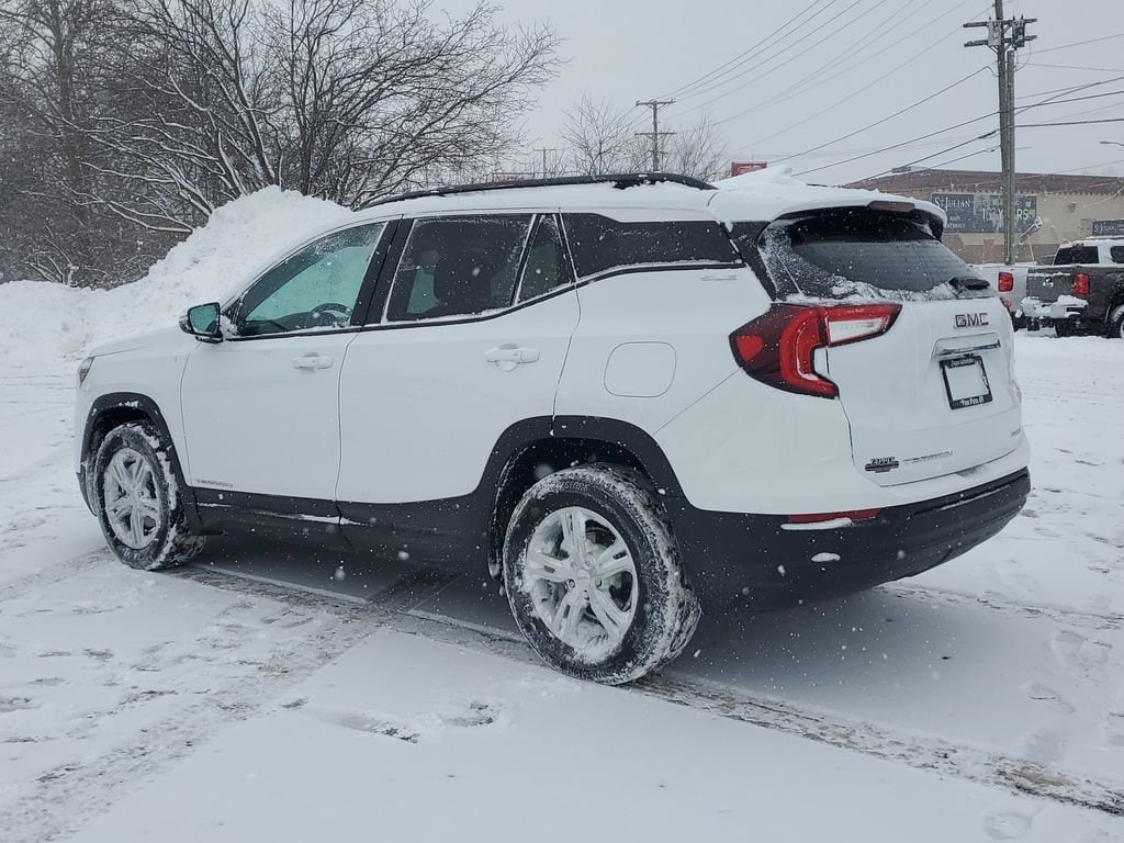Used 2022 GMC Terrain SLE SUV