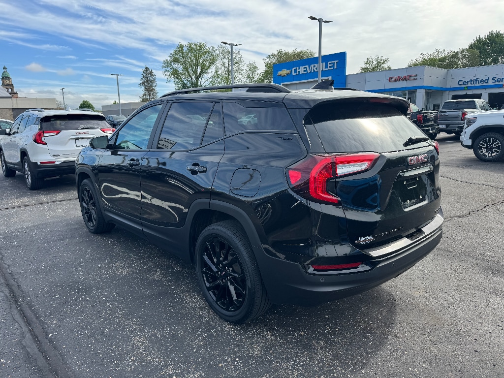 Used 2024 GMC Terrain SLE SUV