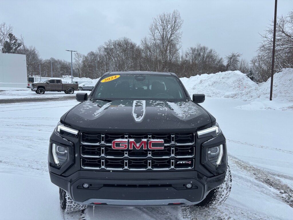 Used 2024 GMC Canyon AT4 Truck