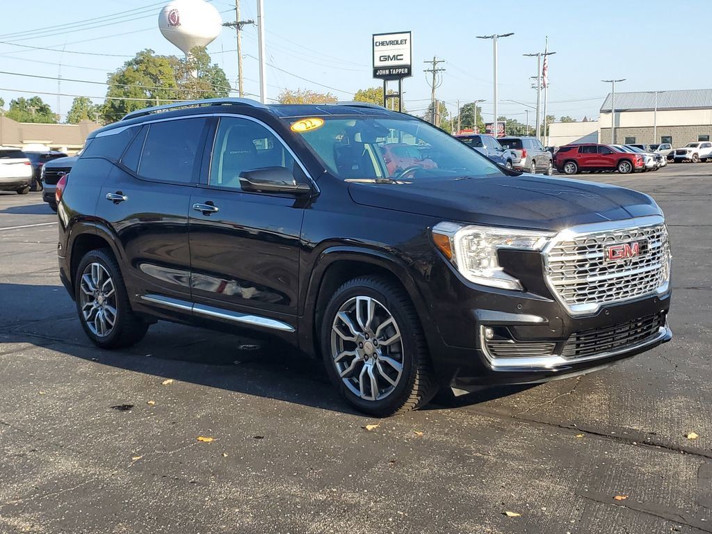 2022 Gmc Terrain Denali photo 2