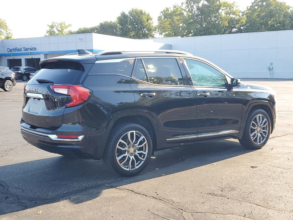 2022 Gmc Terrain Denali photo 3