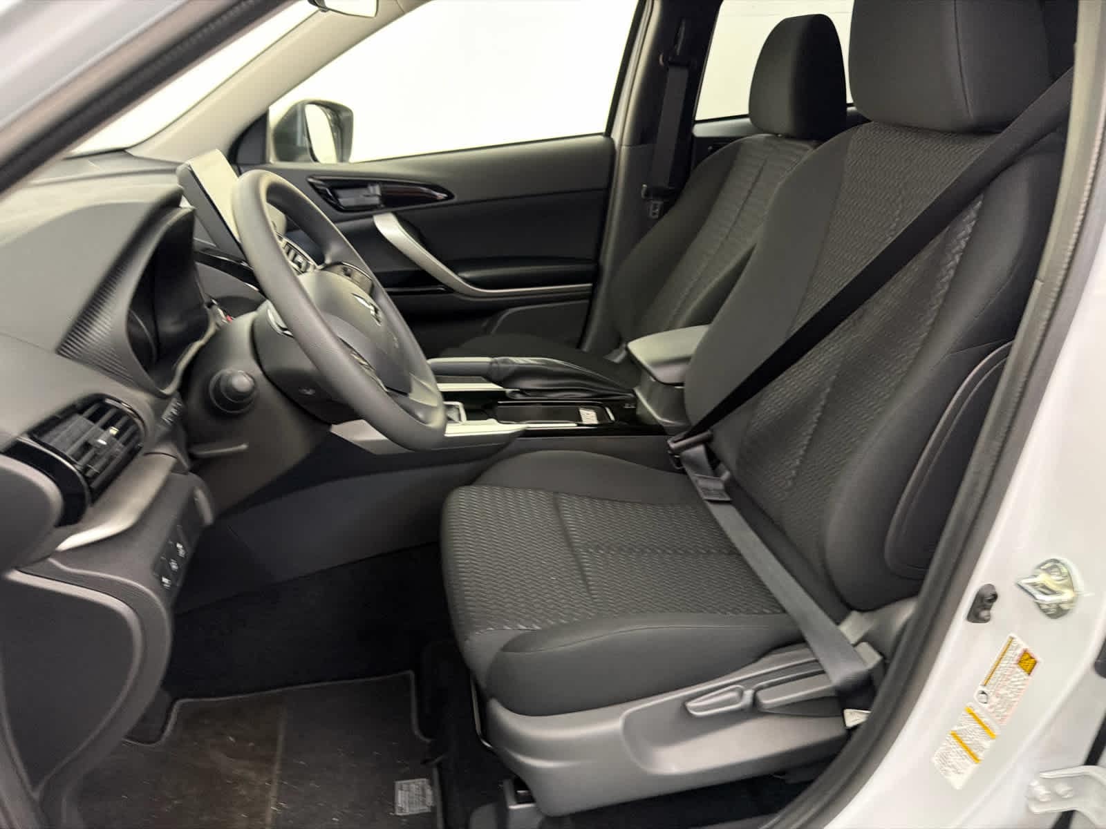 2026 Mitsubishi Eclipse Cross LE - Photo 14