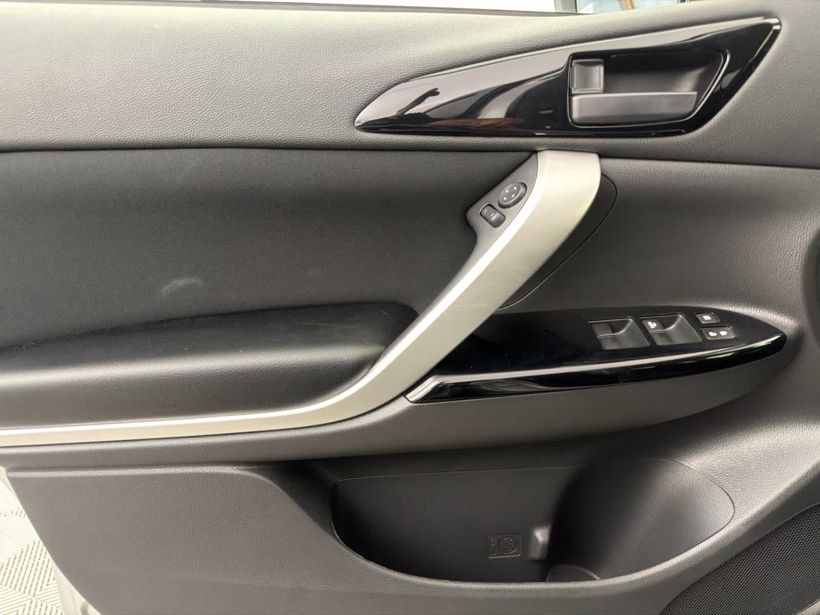 2026 Mitsubishi Eclipse Cross LE - Photo 21