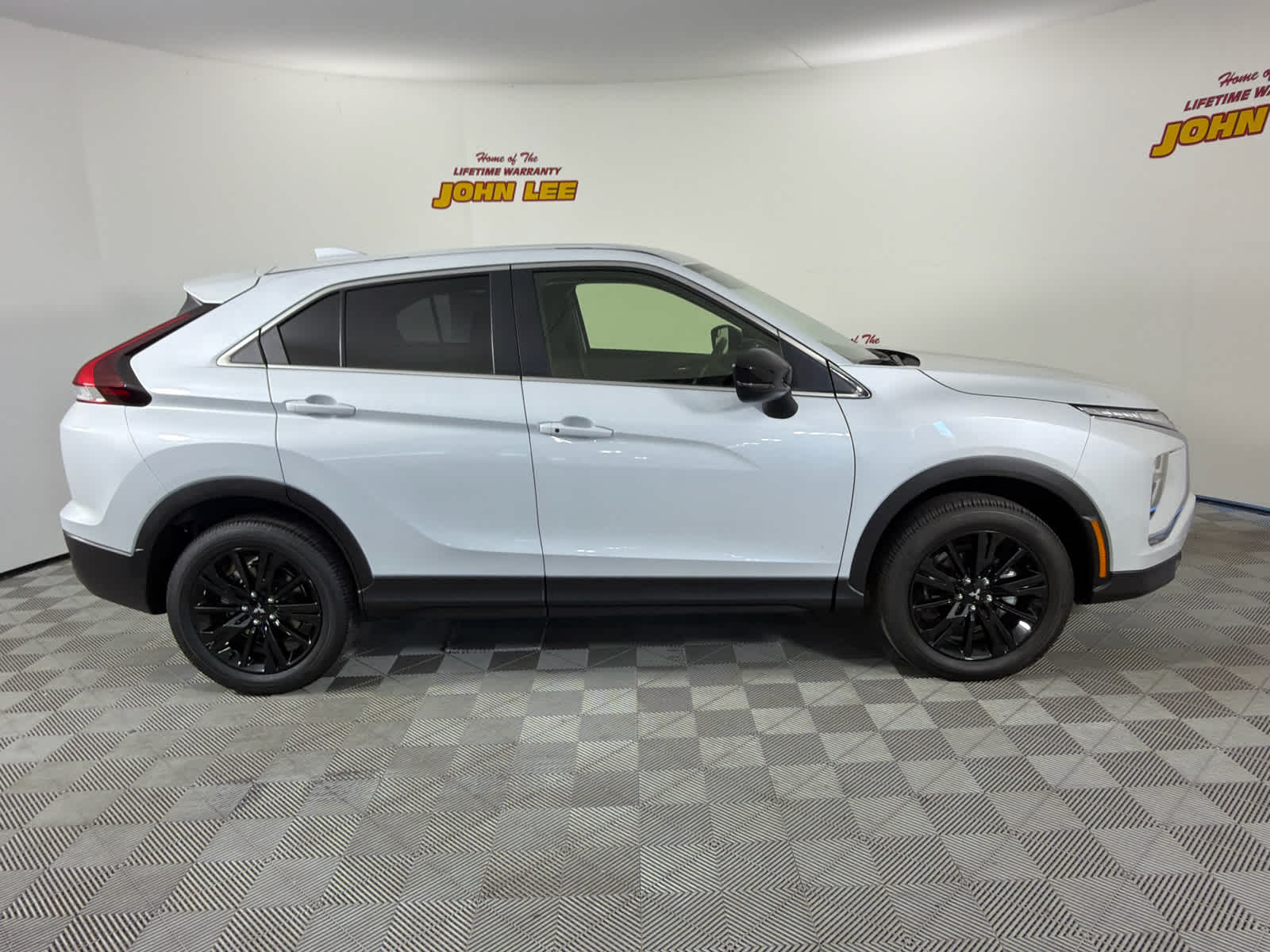 2026 Mitsubishi Eclipse Cross LE - Photo 7