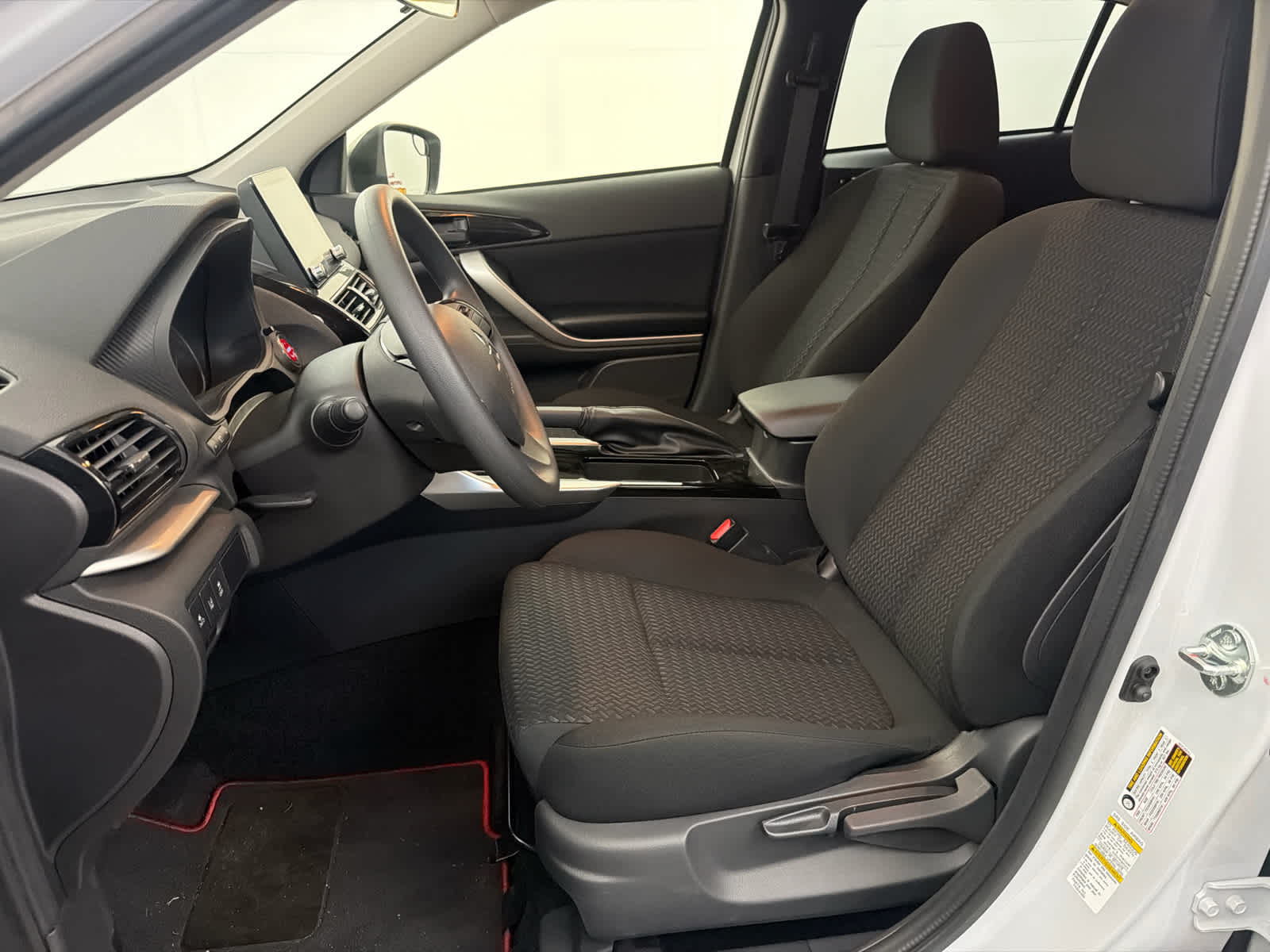 2026 Mitsubishi Eclipse Cross LE - Photo 14