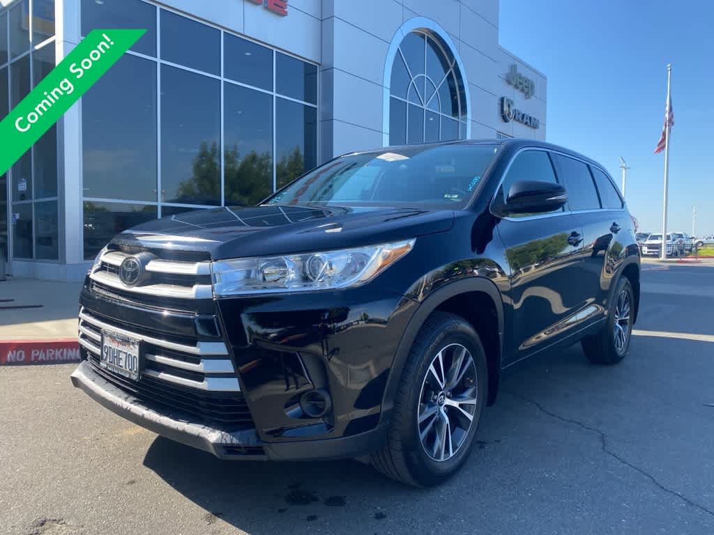 Thumbnail: 2017 Toyota Highlander - 1