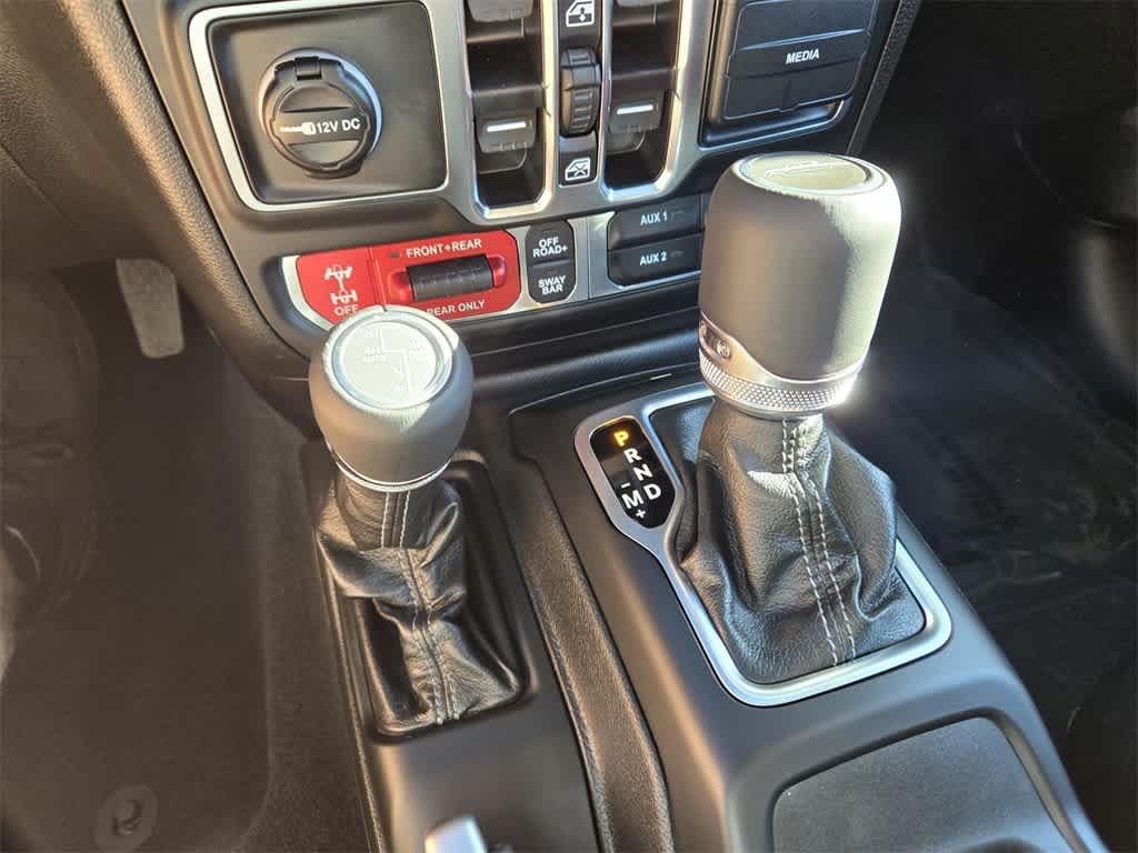 Thumbnail: 2025 Jeep Gladiator - 16