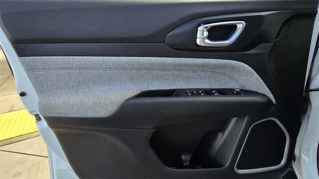 Thumbnail: 2025 Jeep Compass - 16