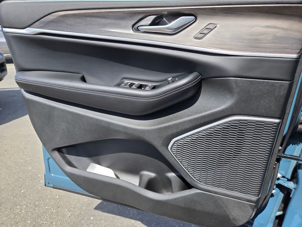 Thumbnail: 2026 Jeep Grand Cherokee - 19