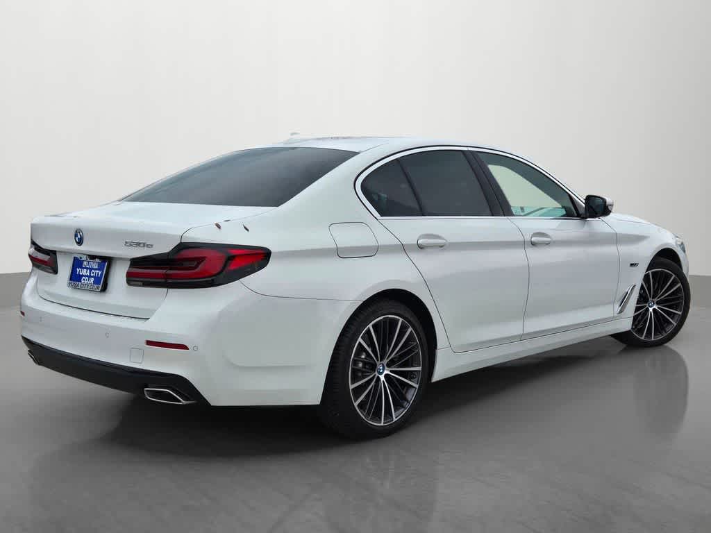 Thumbnail: 2022 BMW 5 Series - 6
