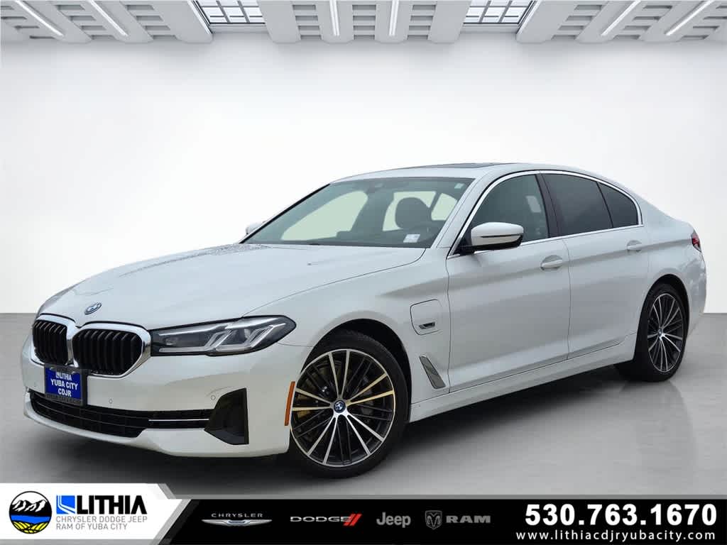 2022 BMW 5 Series 530e's photo
