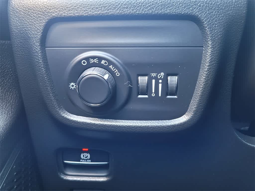 Thumbnail: 2025 Jeep Grand Cherokee - 19