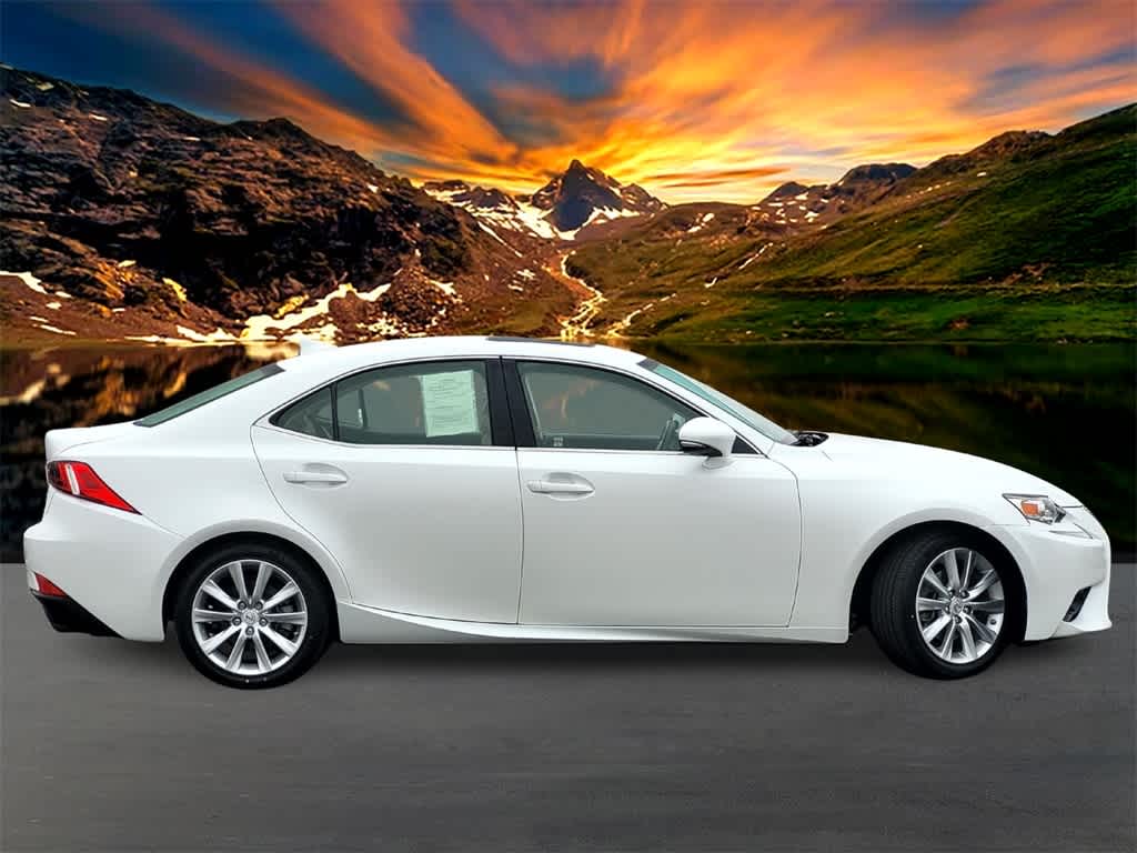 Thumbnail: 2015 Lexus IS - 7