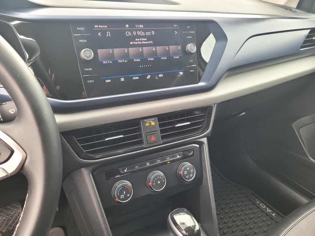 Thumbnail: 2022 Volkswagen Taos - 17