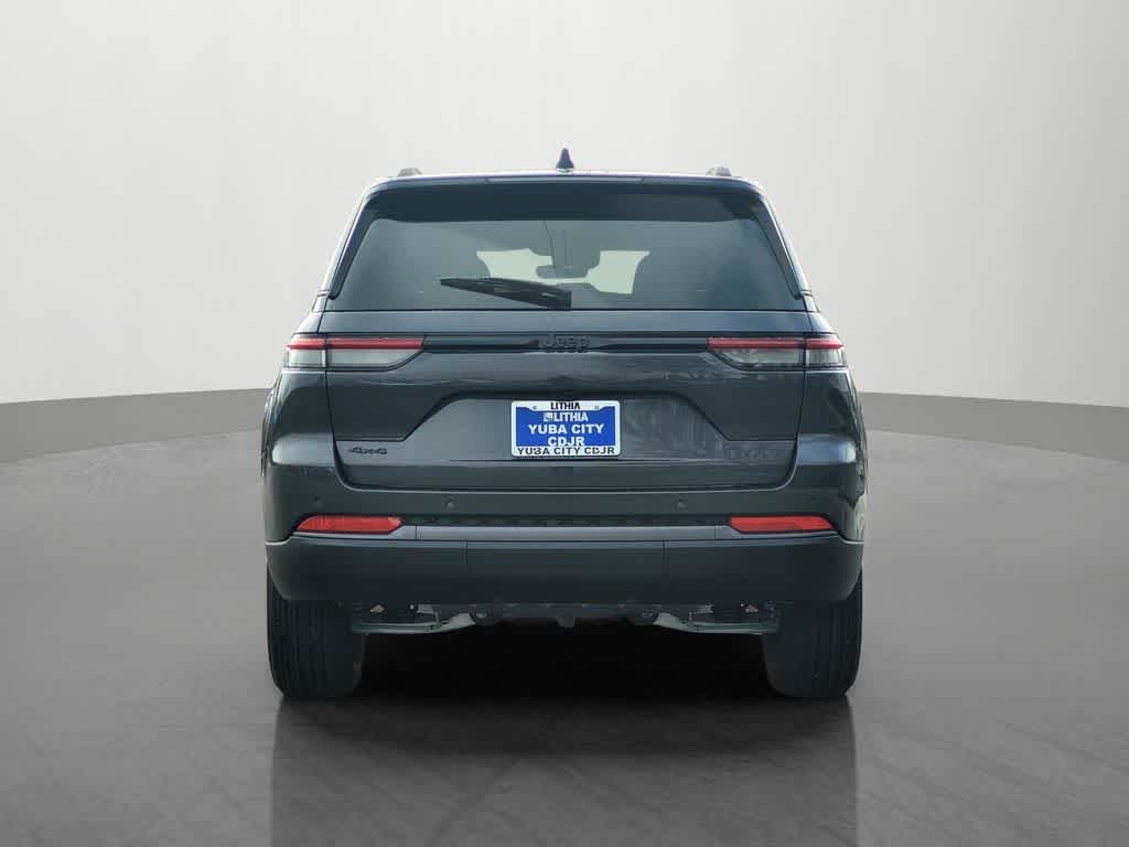 Thumbnail: 2026 Jeep Grand Cherokee - 5