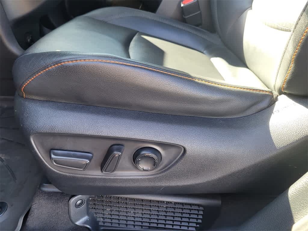 Thumbnail: 2021 Toyota Sienna - 13