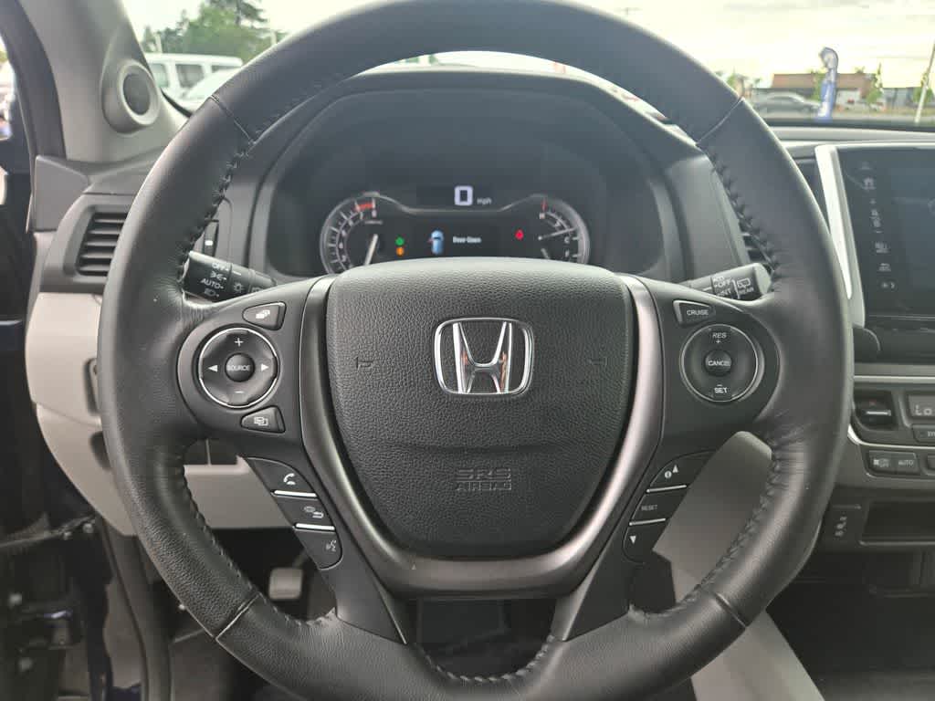 Thumbnail: 2017 Honda Pilot - 22