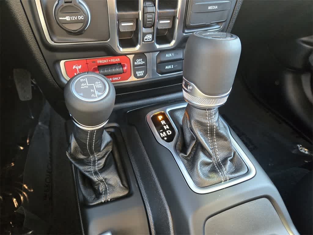 Thumbnail: 2025 Jeep Gladiator - 16