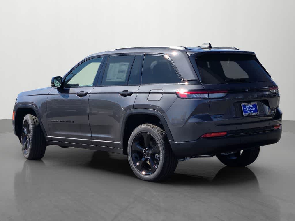 Thumbnail: 2025 Jeep Grand Cherokee - 4