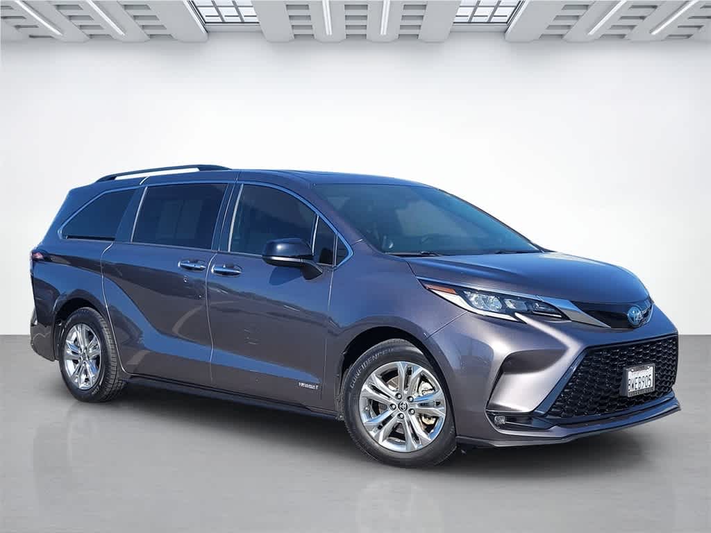 Thumbnail: 2021 Toyota Sienna - 8