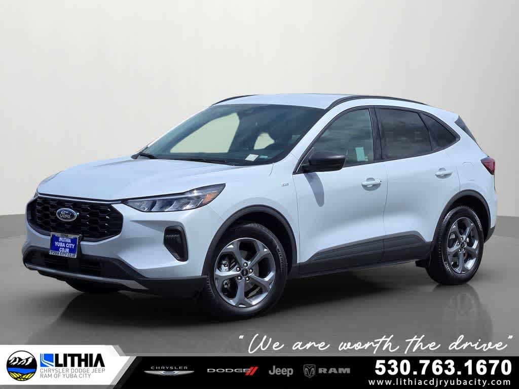 2025 Ford Escape ST-Line FWD's photo