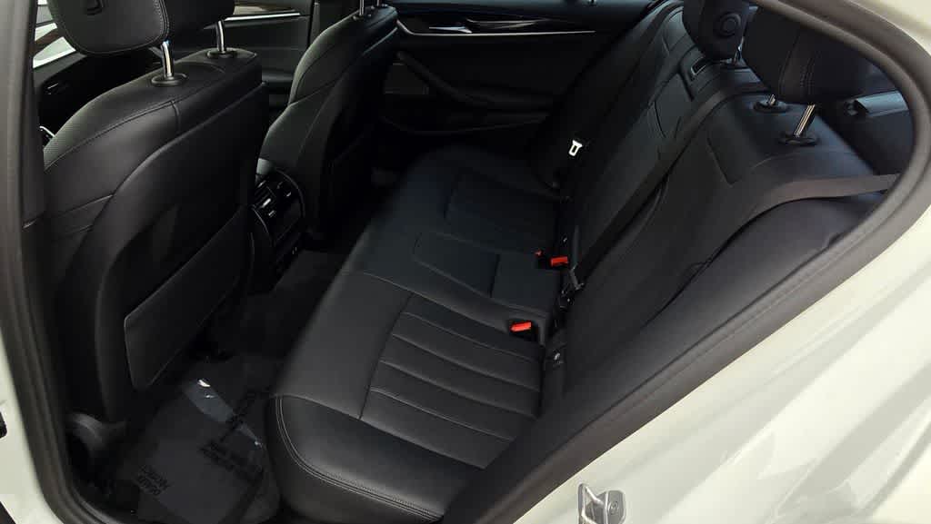 Thumbnail: 2022 BMW 5 Series - 14