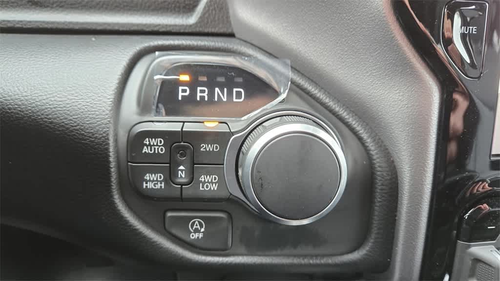 Thumbnail: 2026 RAM 1500 - 17