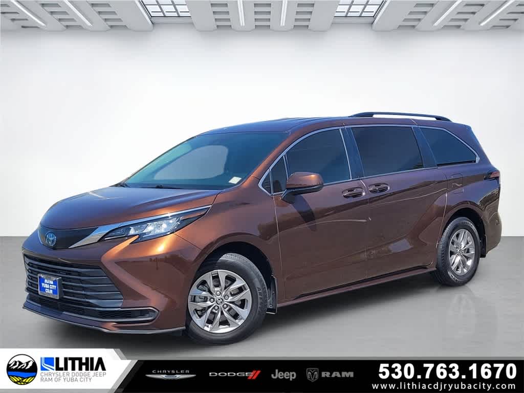 2022 Toyota Sienna LE -
                  Yuba City, CA