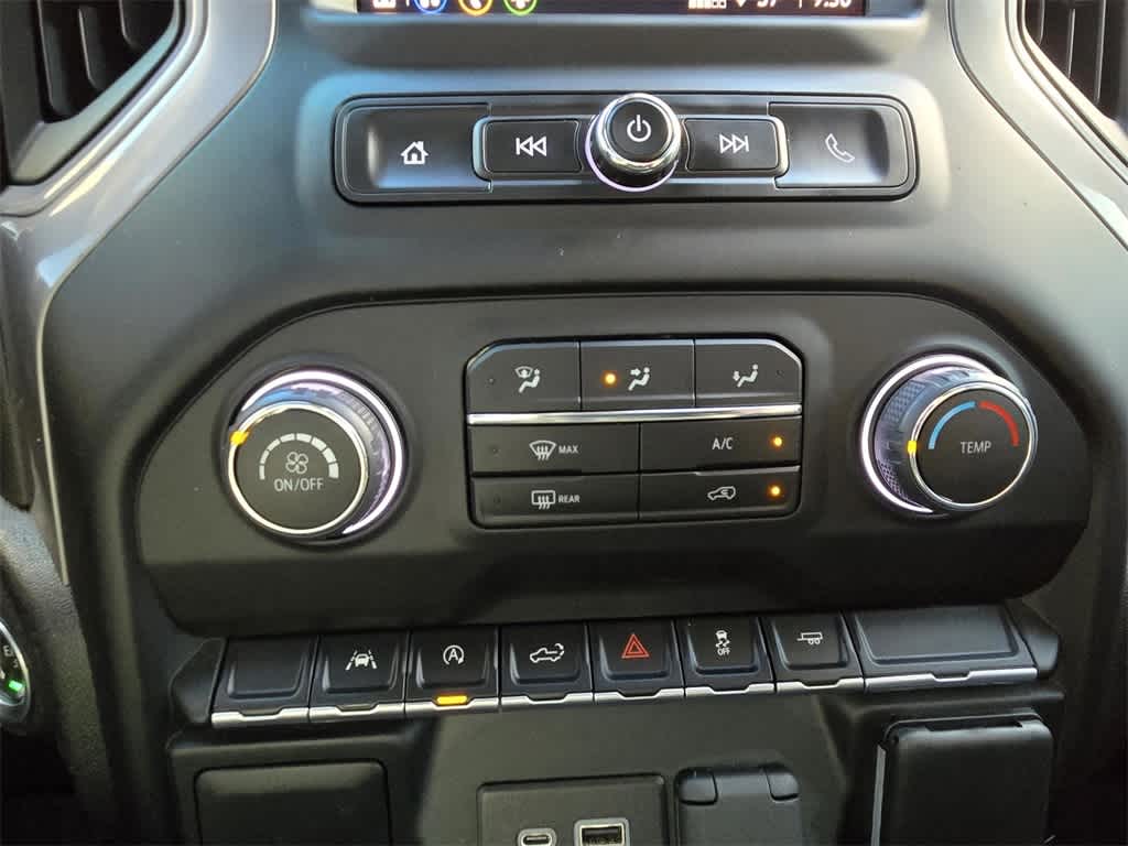 Thumbnail: 2022 Chevrolet Silverado 1500 - 17