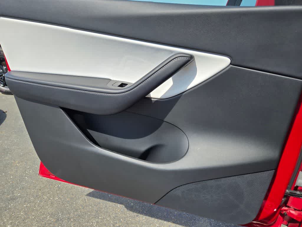 Thumbnail: 2021 Tesla Model Y - 19