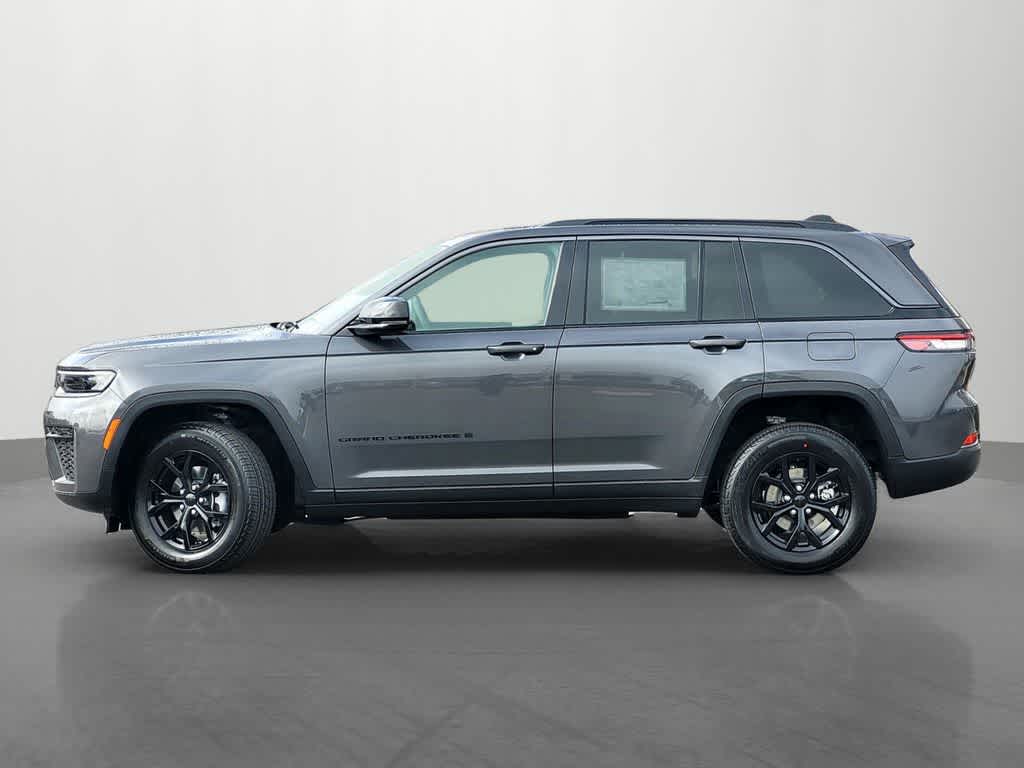 Thumbnail: 2026 Jeep Grand Cherokee - 3